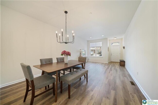 Foto del edificio - 358 Redclover Ln