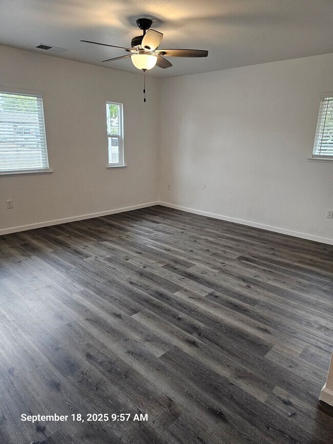 Foto del edificio - 4347 W Monte Vista Ave