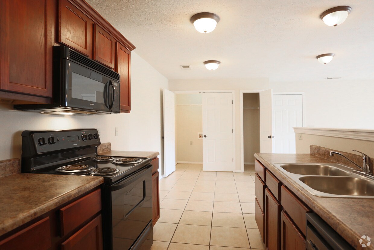 Scenic Station Apartments Apartments in Springfield, MO