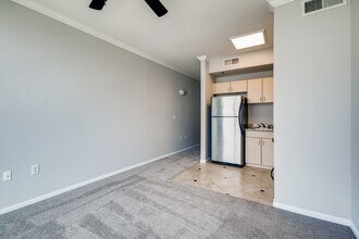 Building Photo - 1643 Sixth Ave