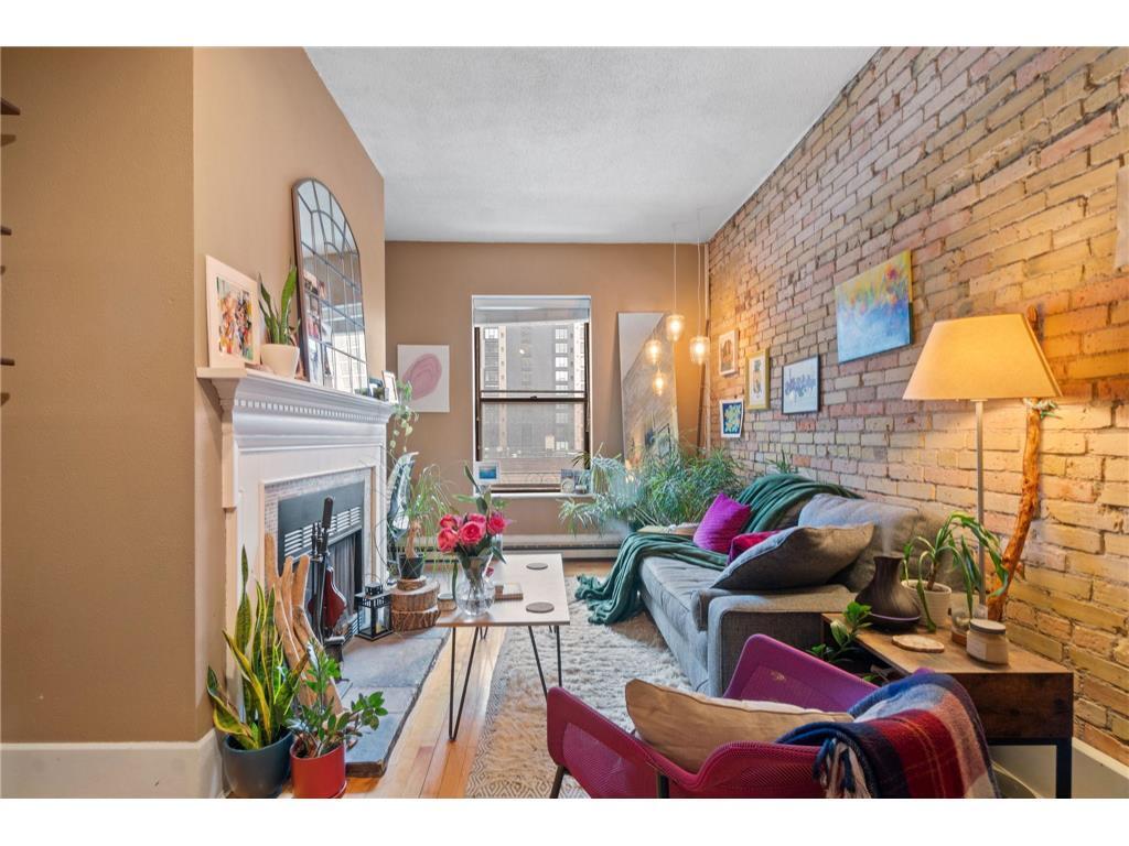 Primary Photo - 609 S 9th St