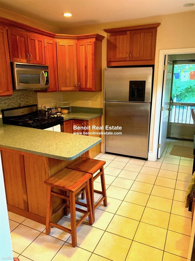 Foto del edificio - 267 Powder House Blvd