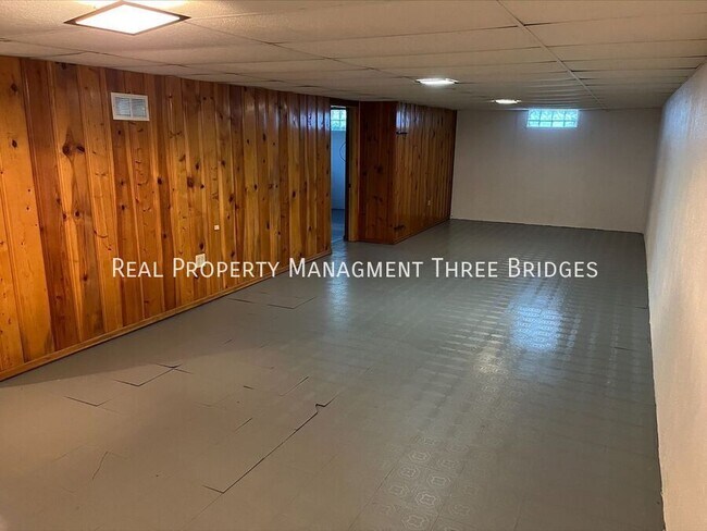 Foto del edificio - 7025 Richwood Ln