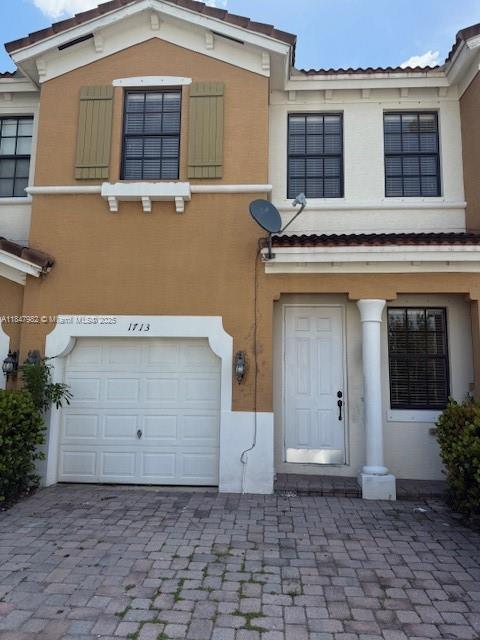 Building Photo - 1713 SW Umbria St