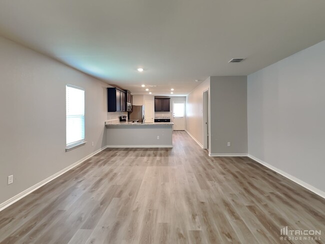 Building Photo - 715 Wonderland Trail New Braunfels TX