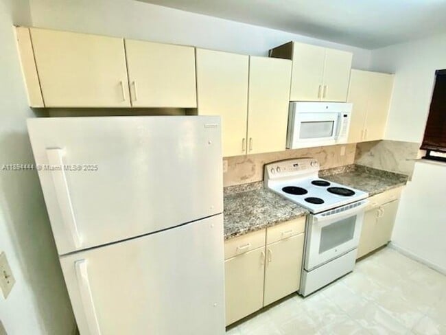 Photo - 550 NW 114th Ave House
