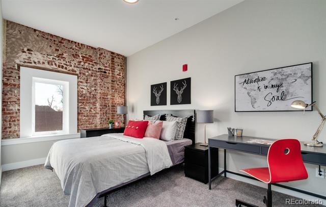 Foto del edificio - 300 S Logan St