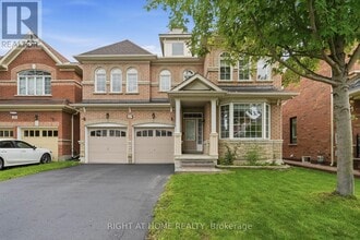 Building Photo - 27 Hawkweed Manor