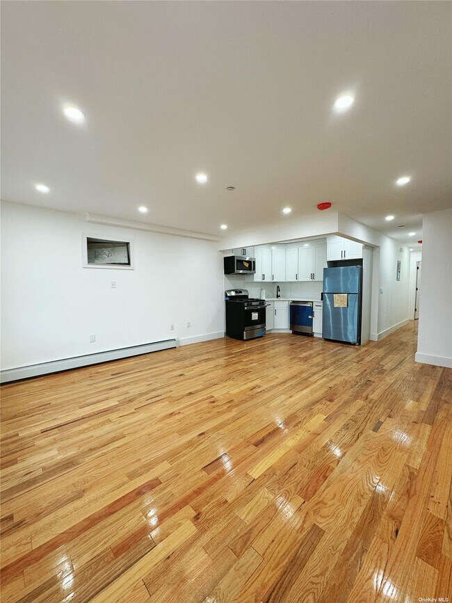 7245 Hillmeyer Ave, Queens, NY 11692 House Rental in Queens, NY