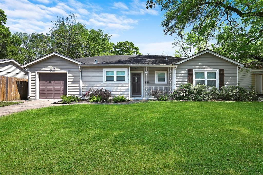 1918 Ridgecrest Dr, Houston, TX 77055 House Rental in Houston, TX