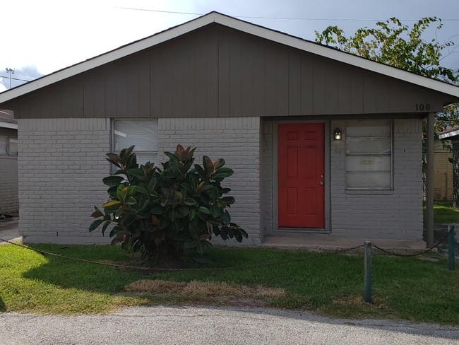 Building Photo - 3507 Bacon St