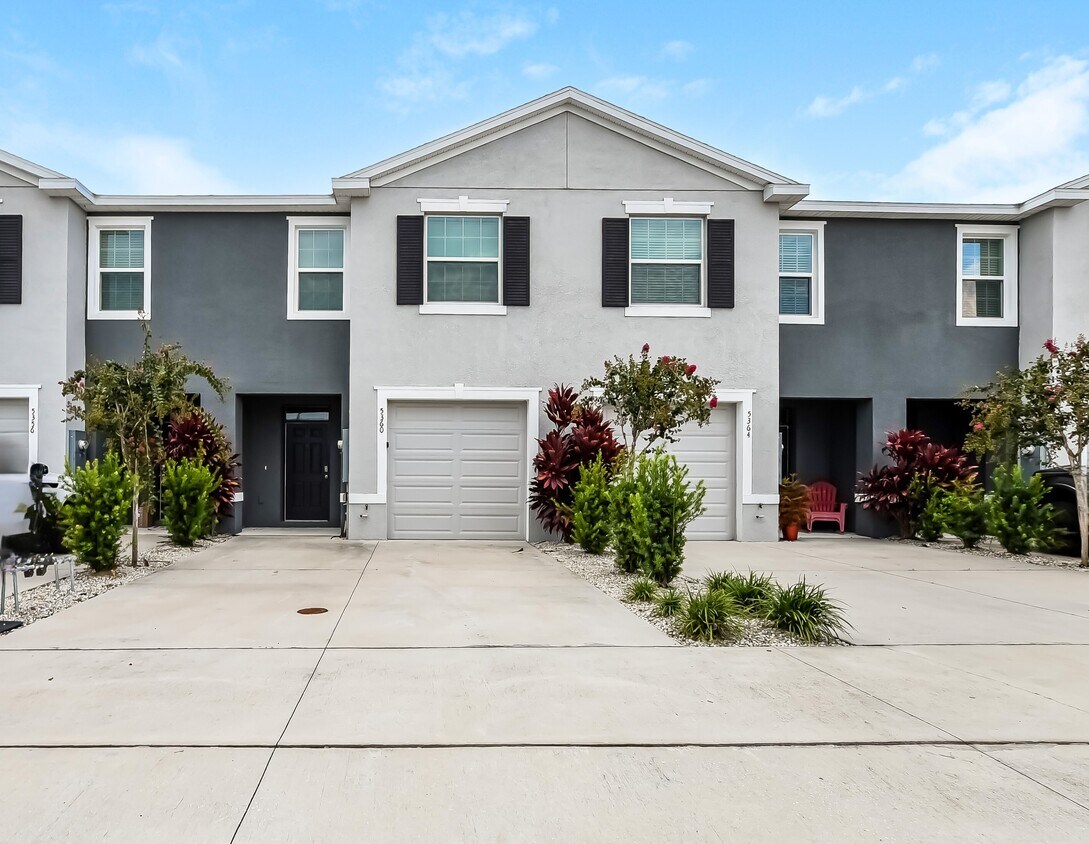 Foto principal - 5360 Dragonfly Dr