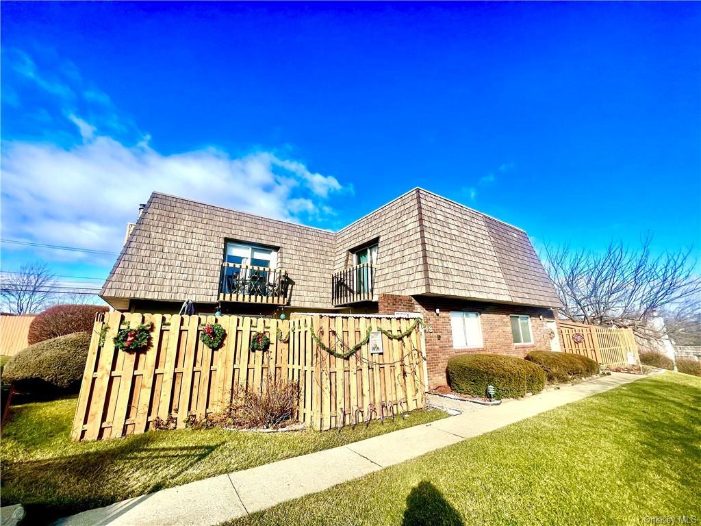 48 Laudaten Wy, Warwick, NY 10990 Condo for Rent in Warwick, NY