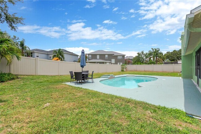 Foto del edificio - 5021 Bridgeport Dr