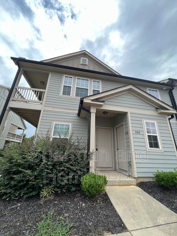 Primary Photo - 606 Joiner Cir
