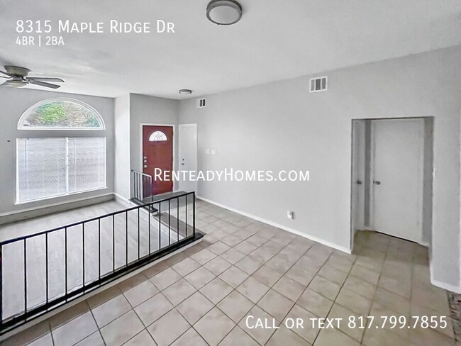 Foto del edificio - 8315 Maple Ridge Dr