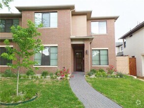 Building Photo - 6620 Del Norte Ln