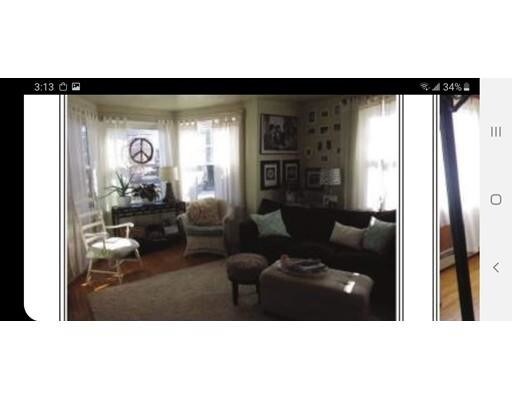 Building Photo - 141 Elm St