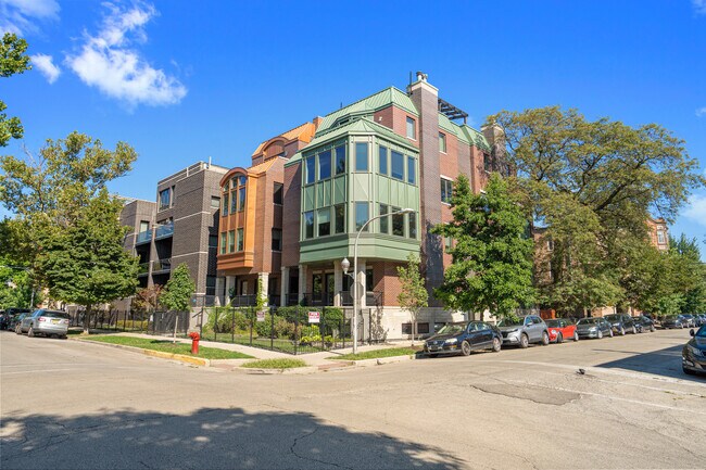 Building Photo - 1500 W Huron St
