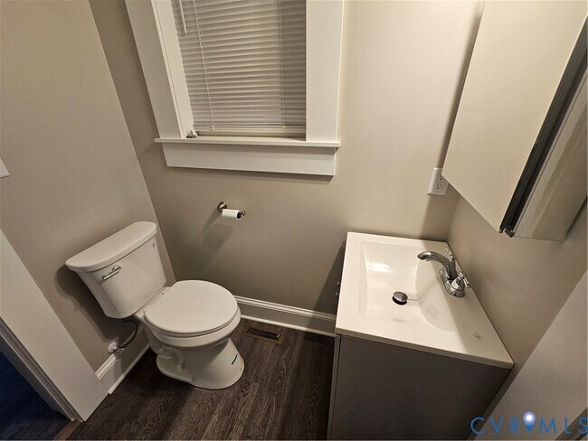 Foto del edificio - 2817 W Grace St