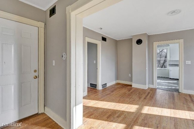 Building Photo - 12 Rockwood Ave