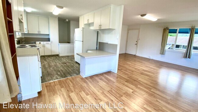 Building Photo - 3 br, 1.5 bath House - 3050 E Manoa Road
