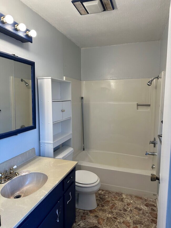 Foto del edificio - Single Family Home