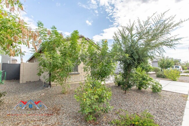Building Photo - 13241 E Sunflower Ln