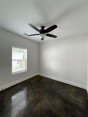 Building Photo - 722 E Woodard St