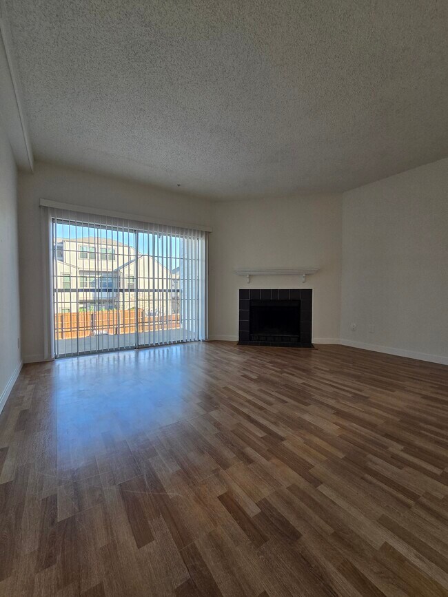 Foto del edificio - 3701 Cedarplaza Ln