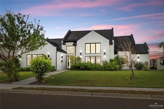 Building Photo - 34 Elk Run Dr