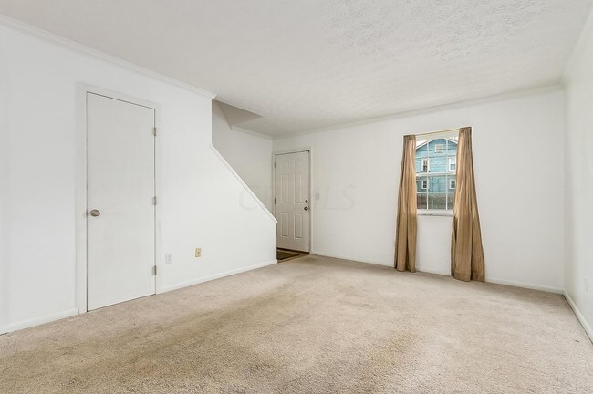 Building Photo - 3046 Dorris Ave