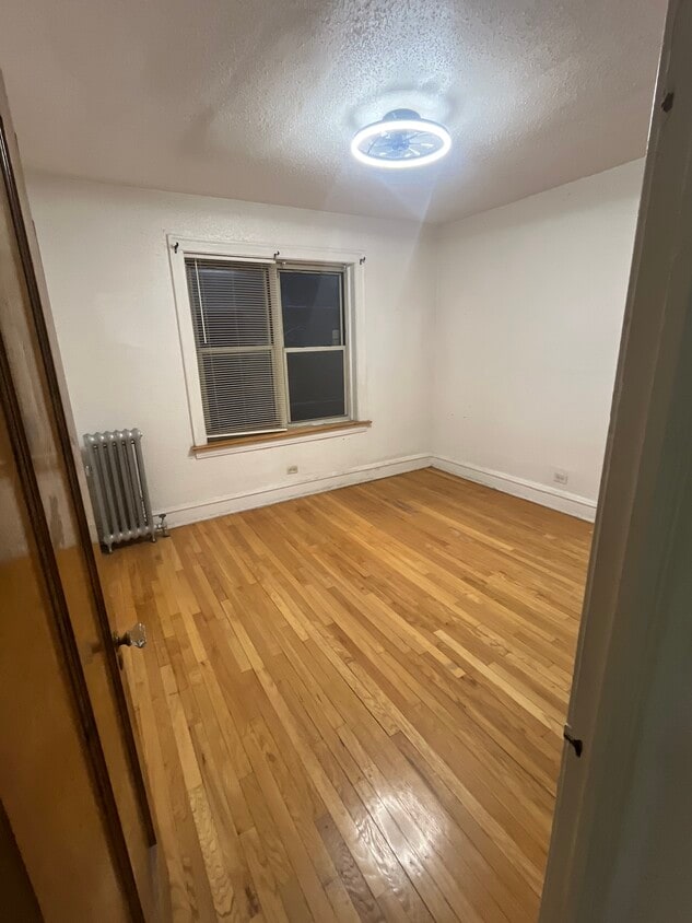 Primary Photo - 2408 E 77th St