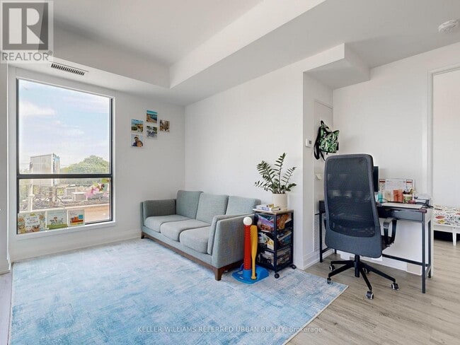 Photo du bâtiment - 730-730 Hillsdale Ave E