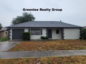 Building Photo - 1305 Calamondin Dr