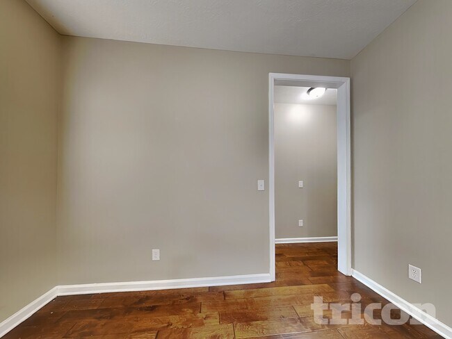 Foto del edificio - 513 Fox Haven Dr