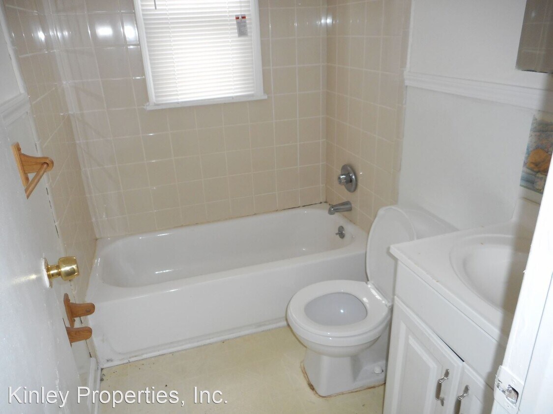 Primary Photo - 2424 Rachel St