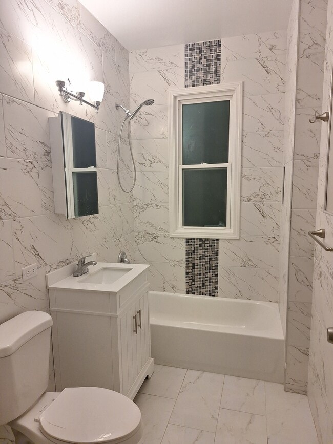 Building Photo - 13251 S Commercial Ave