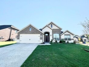 Building Photo - 4002 Whitetail Ln