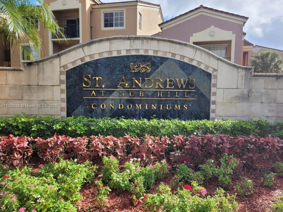 Foto del edificio - 12160 St.Andrews Pl