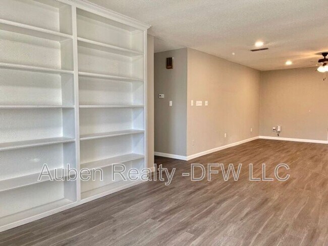 Foto del edificio - 206 Honey Bee Dr