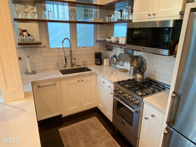 Building Photo - 1 br, 1 bath House - 2470 Clay St.  #4