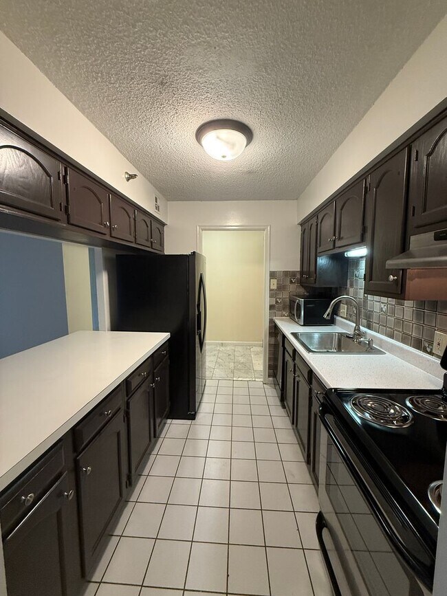 Foto del edificio - 2 Bedroom 2 Bathroom Condo Available for Rent