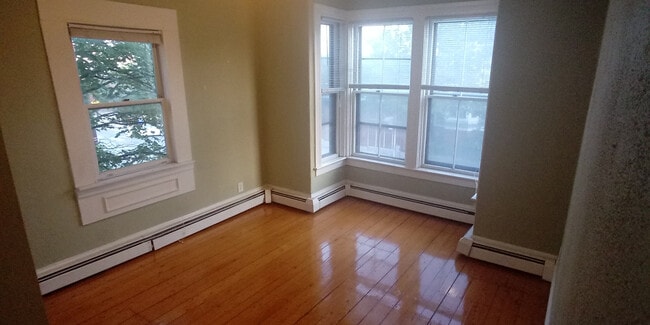 Foto del edificio - 1596-1600 Westminister Street