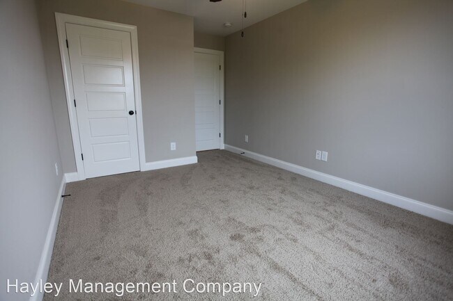Building Photo - 3 br, 2.5 bath House - 2026 Stephanie Court