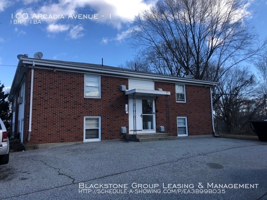 Primary Photo - 100 Arcadia Avenue