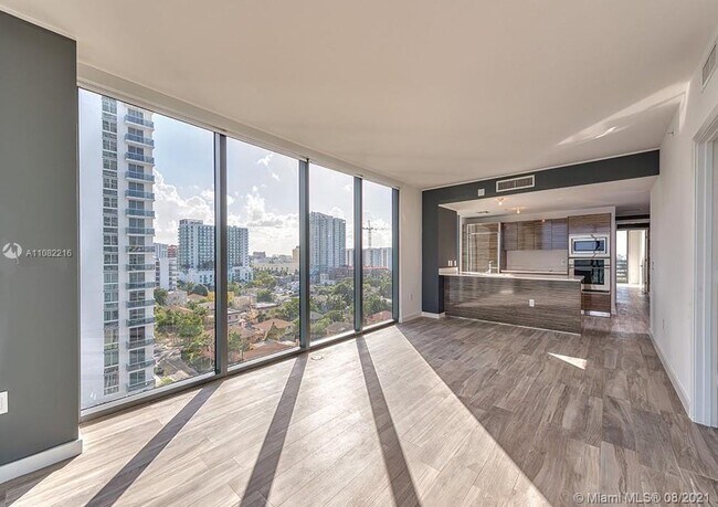 Foto del edificio - 460 NE 28th St