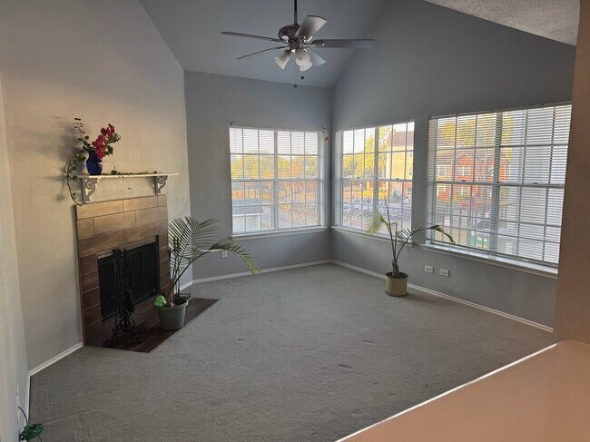 Foto del edificio - 10630 Westbrae Pkwy