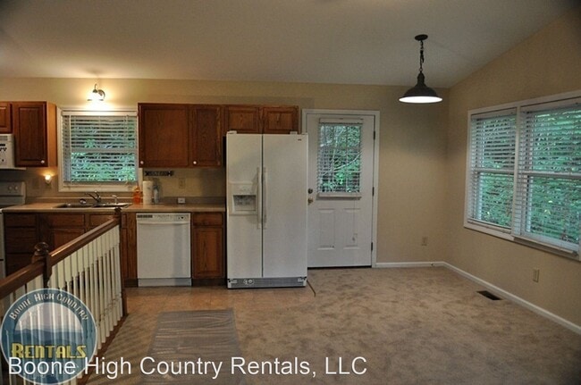Building Photo - 2 br, 2 bath House - 131 Hummingbird Hill