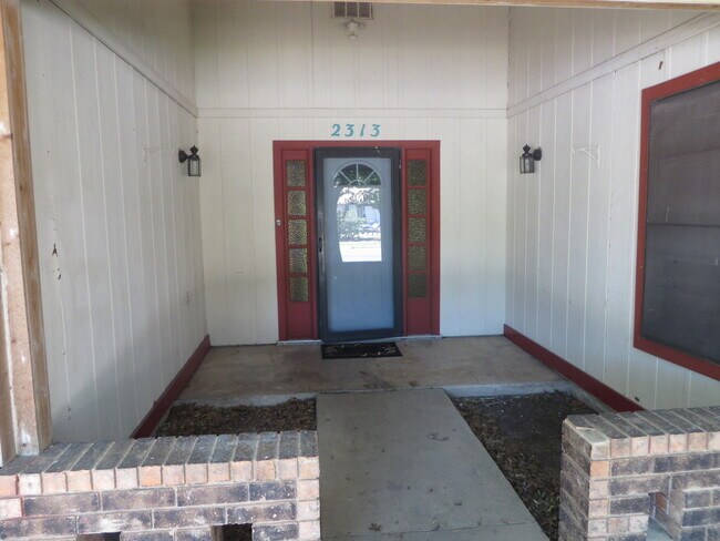 Foto del edificio - 2313 Dover Rd